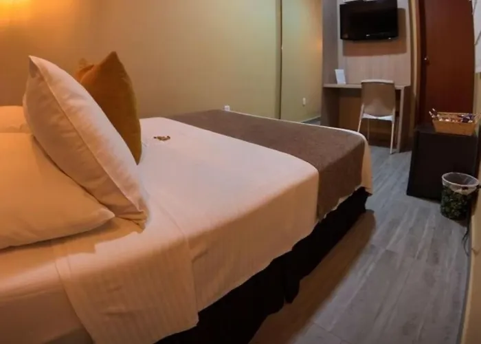 Hotel Prado 34 West